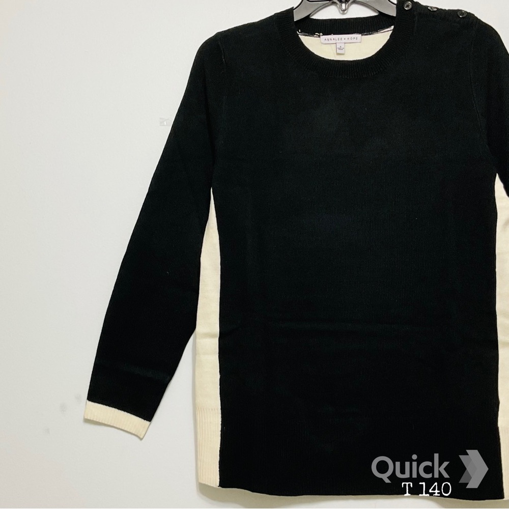 S - NWT Color-Block Blouse Sweater w/ Button Detail